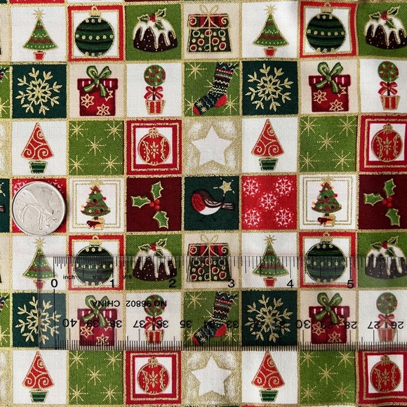 NEW 1 Yard 100% Cotton Fabric, Christmas Square Check Motif Pattern - Picture 3 of 6